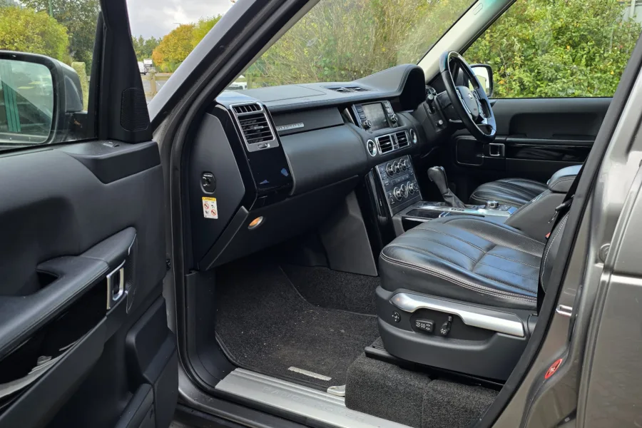 2010 Range Rover Vogue SE TDV8 - 2nd October 2024 - 16